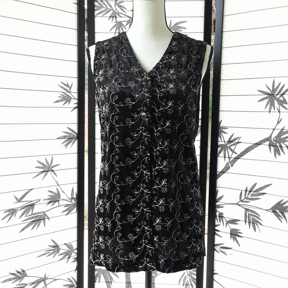 Vintage 1980s Black Crushed Velvet Button Down Floral Embroidered Blouse